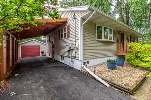Tiny photo for 18024 Highland Avenue, Homewood, IL 60430 (MLS # 12676716)