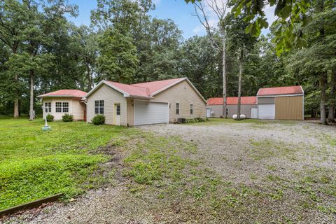 Tiny photo for 492 County Road 0, Sadorus, IL 61872 (MLS # 12433433)