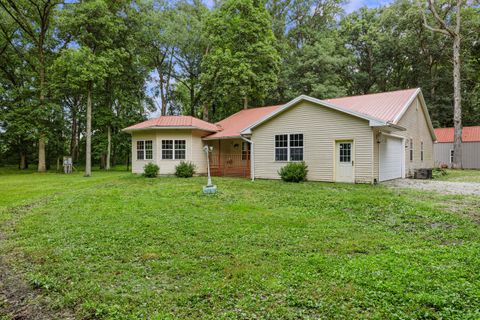 Tiny photo for 492 County Road 0, Sadorus, IL 61872 (MLS # 12433433)