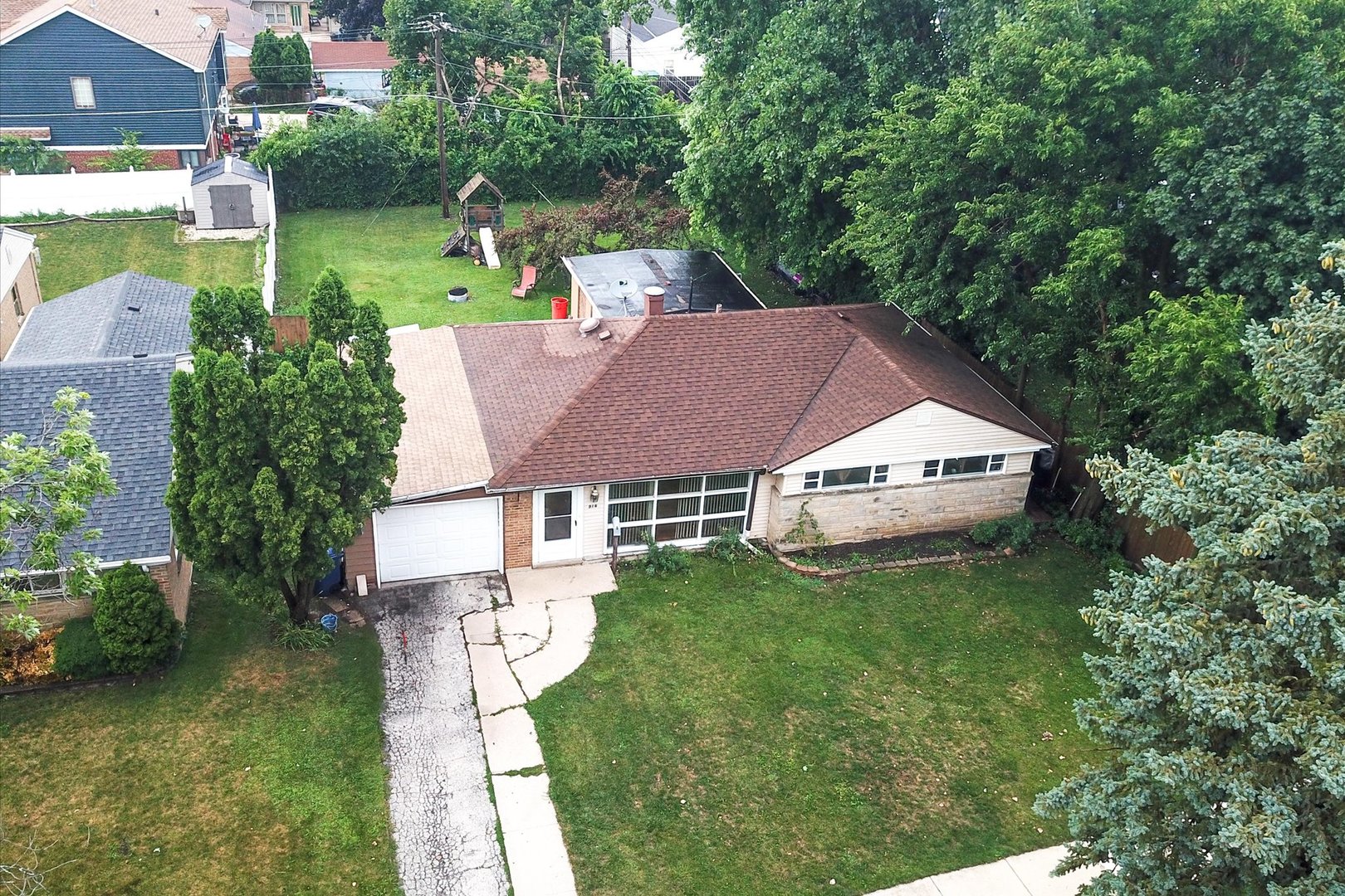 916 E Algonquin Road