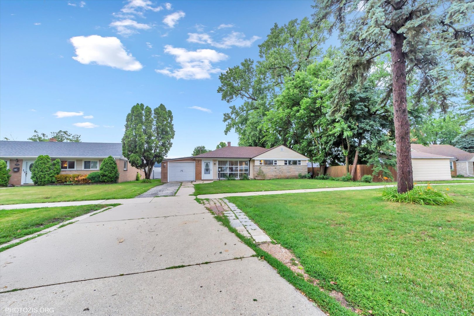 916 E Algonquin Road