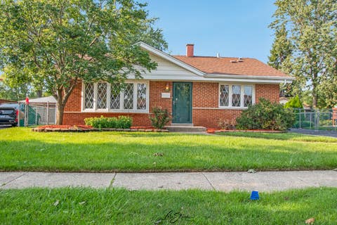 Photo of 7252 174th Place, Tinley Park, IL 60477 (MLS # 12731853)
