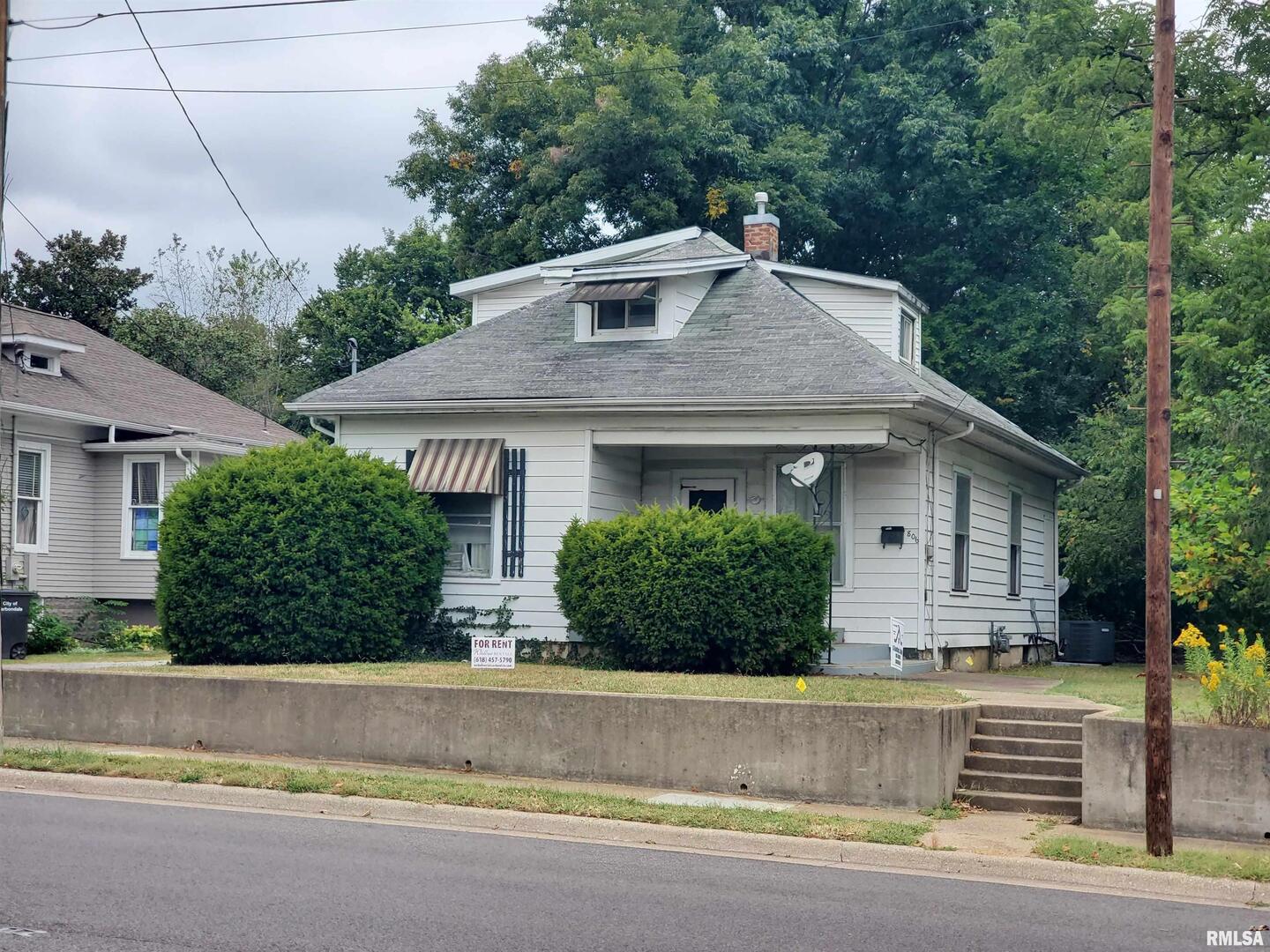 607 N ALMOND Street 1