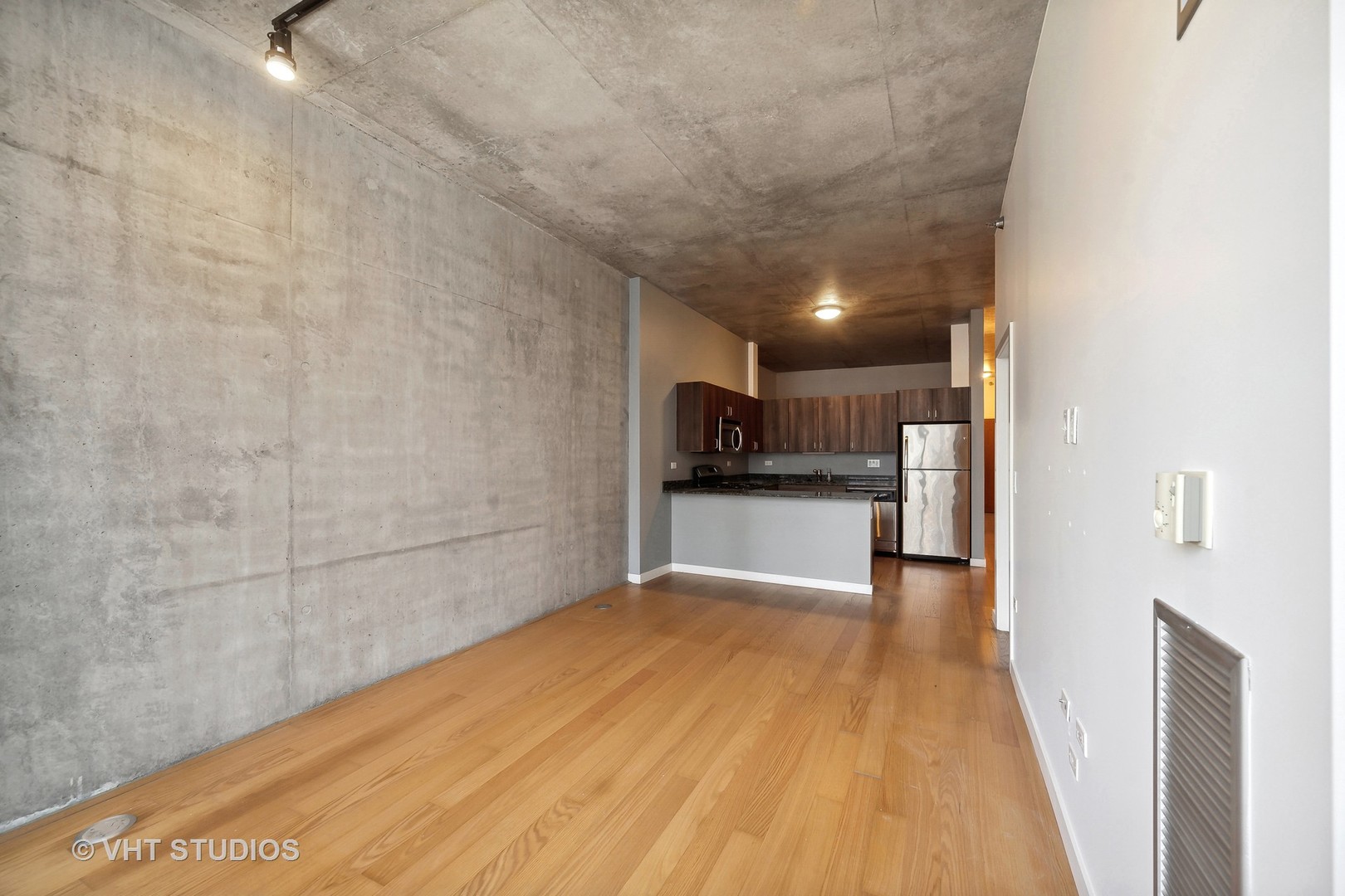 235 W VAN BUREN Street 2116