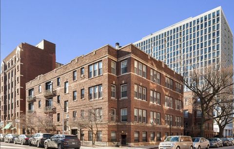 Photo of 3638 N Pine Grove Avenue #G2, Chicago, IL 60613 (MLS # 12489086)