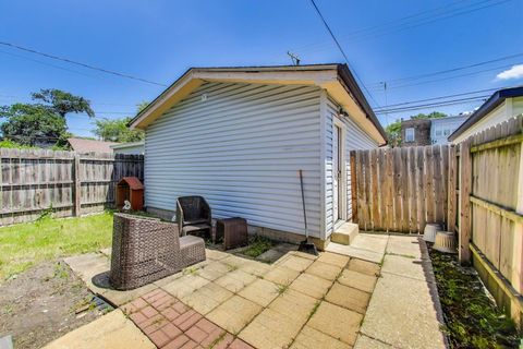 Tiny photo for 4123 N Richmond Street, Chicago, IL 60618 (MLS # 12510344)