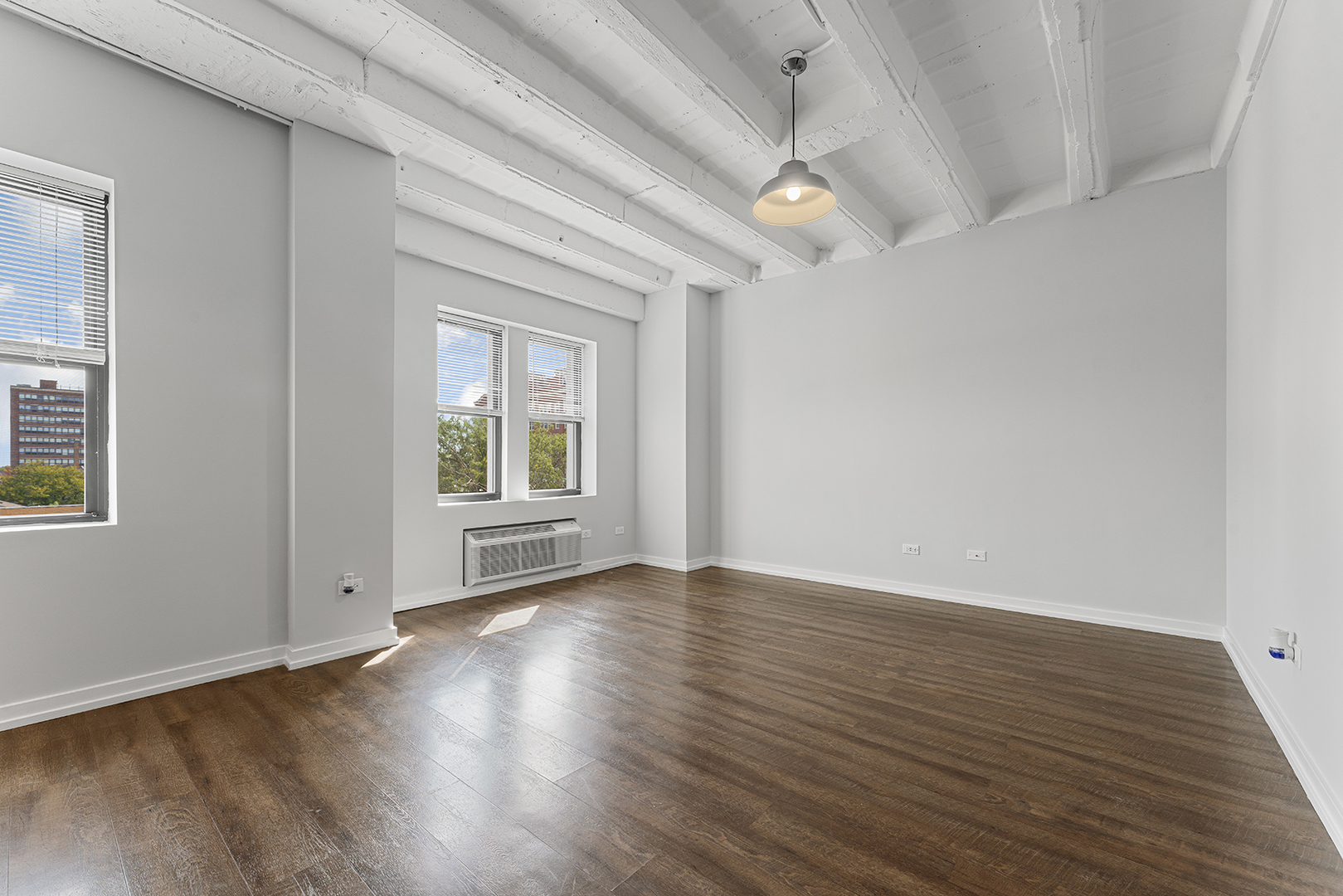 5718 N Winthrop Avenue 802