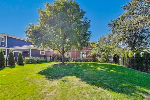 Tiny photo for 1044 N Knight Avenue, Park Ridge, IL 60068 (MLS # 12487254)