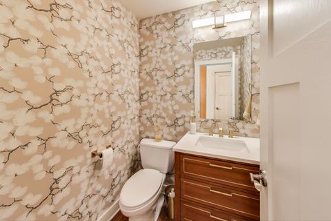 Tiny photo for 1044 N Knight Avenue, Park Ridge, IL 60068 (MLS # 12487254)