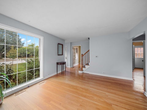 Tiny photo for 2126 Hickory Court, Glenview, IL 60025 (MLS # 12734928)
