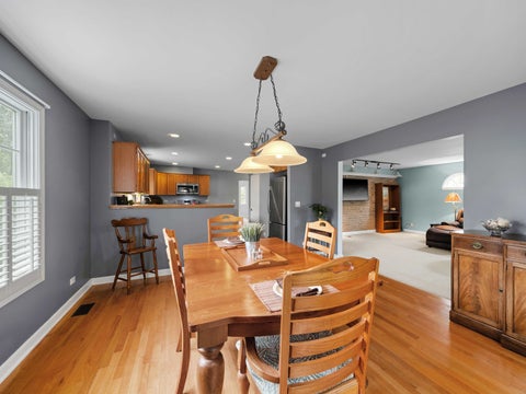 Tiny photo for 2126 Hickory Court, Glenview, IL 60025 (MLS # 12734928)