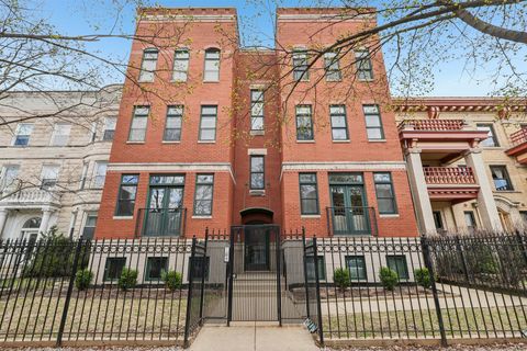 Photo of 4315 N Kenmore Avenue #1N, Chicago, IL 60613 (MLS # 12601758)