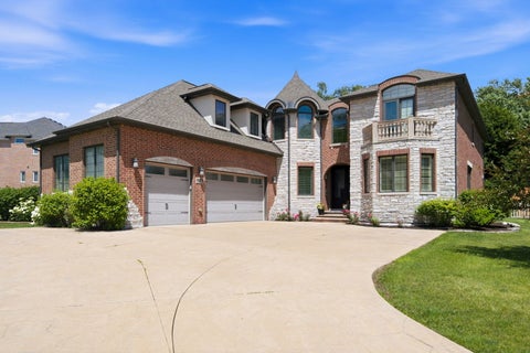 Tiny photo for 1736 Brian Grant Court, Downers Grove, IL 60516 (MLS # 12692340)