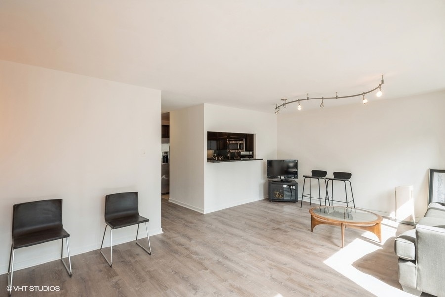 211 E Ohio Street 2012