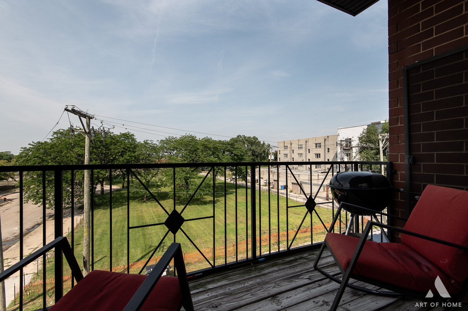 22 S WESTERN Avenue 304