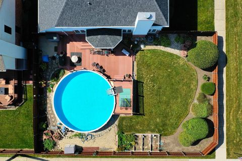 Tiny photo for 47 S JOSEPHINE Court, Des Plaines, IL 60016 (MLS # 12495304)