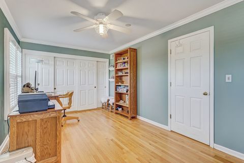 Tiny photo for 47 S JOSEPHINE Court, Des Plaines, IL 60016 (MLS # 12495304)