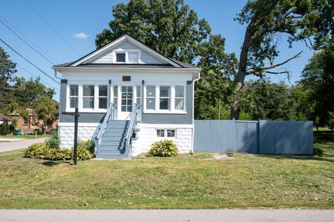 Photo of 830 Porter Street, Joliet, IL 60432 (MLS # 12468017)