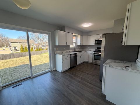 Tiny photo for 2 Beaver Creek Court, Bolingbrook, IL 60490 (MLS # 12598285)