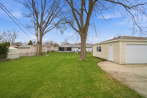 Tiny photo for 249 Shawnee Drive, Carol Stream, IL 60188 (MLS # 12607880)