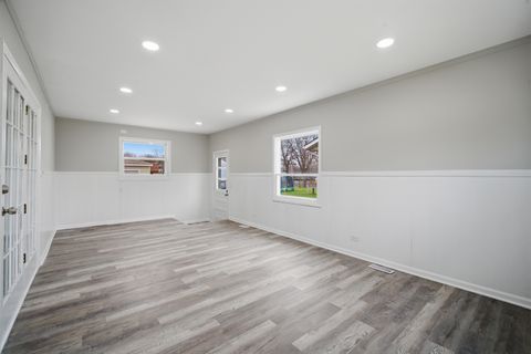 Tiny photo for 249 Shawnee Drive, Carol Stream, IL 60188 (MLS # 12607880)