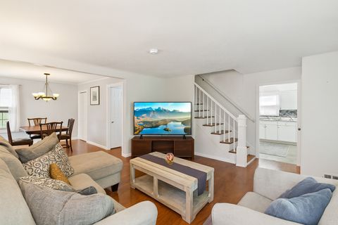 Tiny photo for 2321 Lee Street, Evanston, IL 60202 (MLS # 12521016)