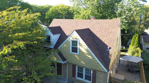 Tiny photo for 2321 Lee Street, Evanston, IL 60202 (MLS # 12521016)