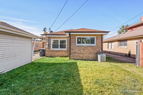 Tiny photo for 4343 Amelia Avenue, Lyons, IL 60534 (MLS # 12517050)