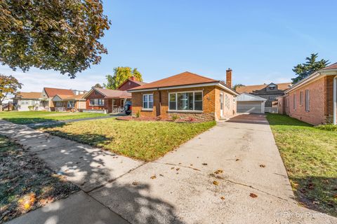 Tiny photo for 4343 Amelia Avenue, Lyons, IL 60534 (MLS # 12517050)