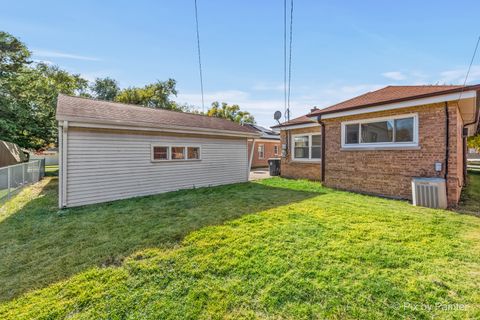Tiny photo for 4343 Amelia Avenue, Lyons, IL 60534 (MLS # 12517050)