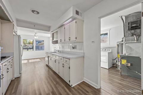 Tiny photo for 4343 Amelia Avenue, Lyons, IL 60534 (MLS # 12517050)