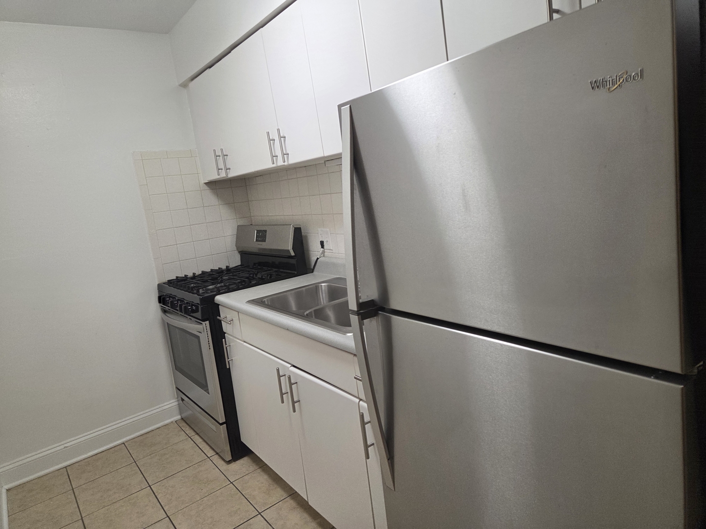 606 W Cornelia Avenue 471