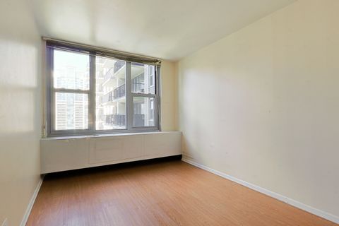 Tiny photo for 400 E RANDOLPH Street #3212, Chicago, IL 60601 (MLS # 12460195)