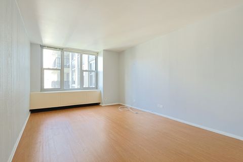 Tiny photo for 400 E RANDOLPH Street #3212, Chicago, IL 60601 (MLS # 12460195)
