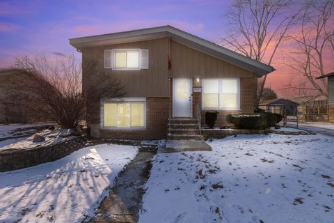 Photo of 15020 Park Avenue, Oak Forest, IL 60452 (MLS # 12552912)