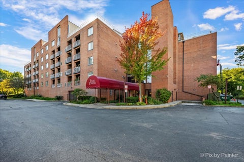 Photo of 1450 Plymouth Lane #203, Elgin, IL 60123 (MLS # 12781942)