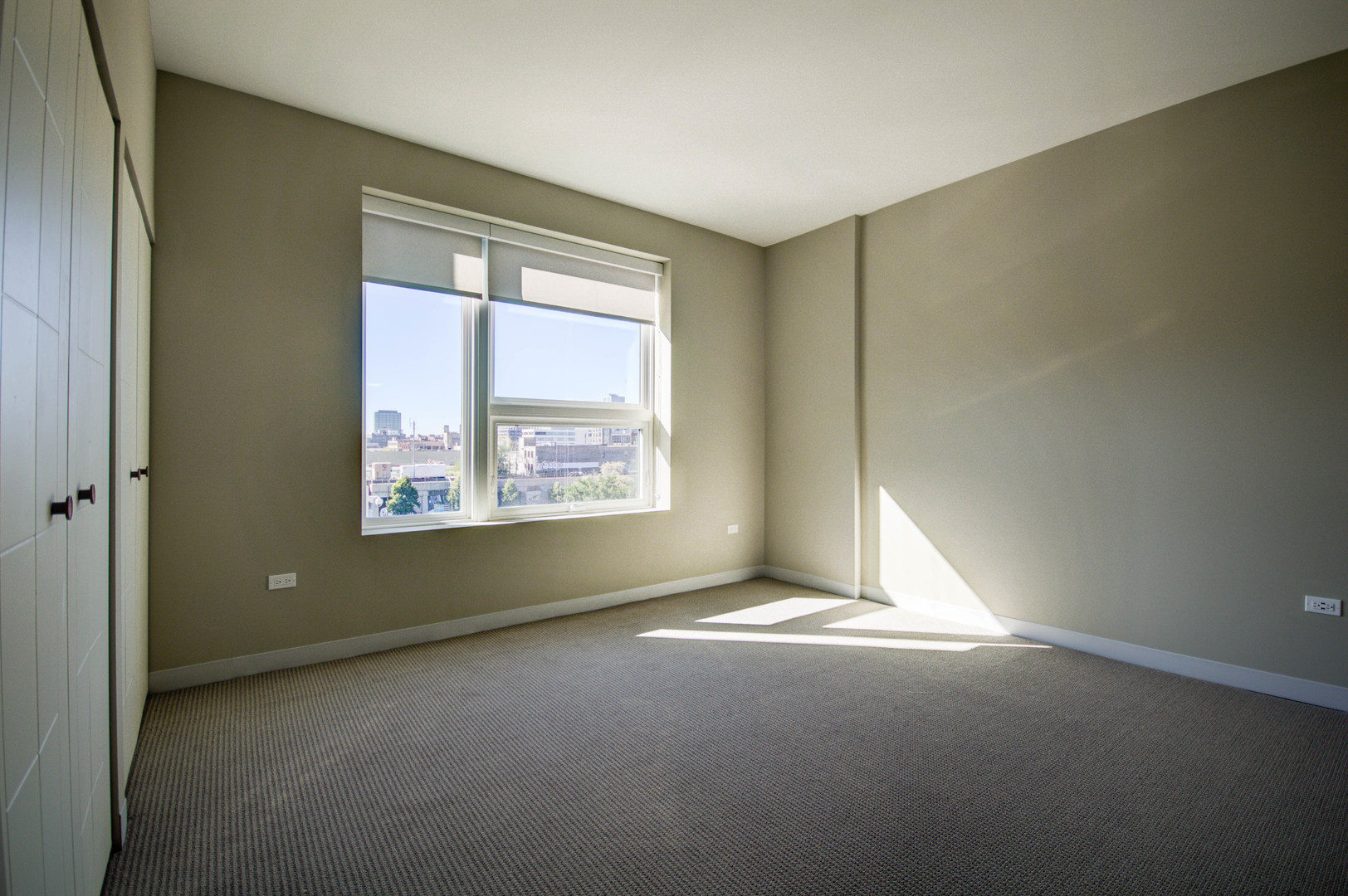 851 W Grand Avenue 406