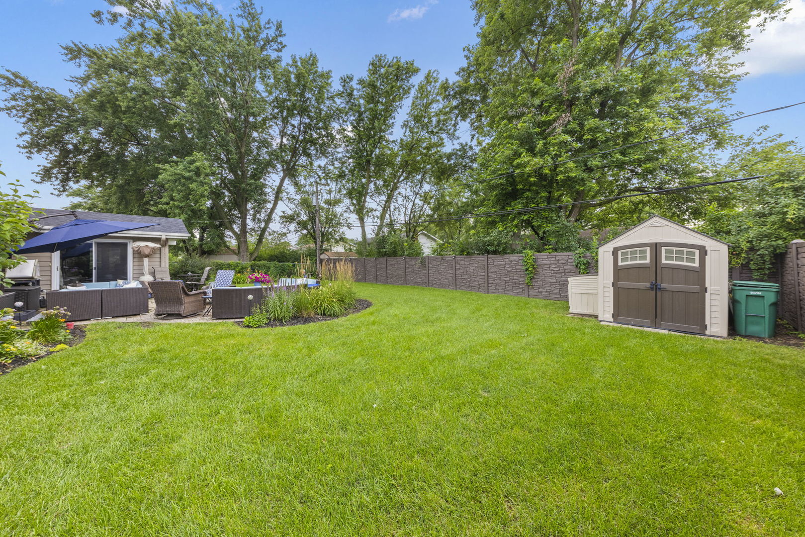 2S070 Colonial Lane