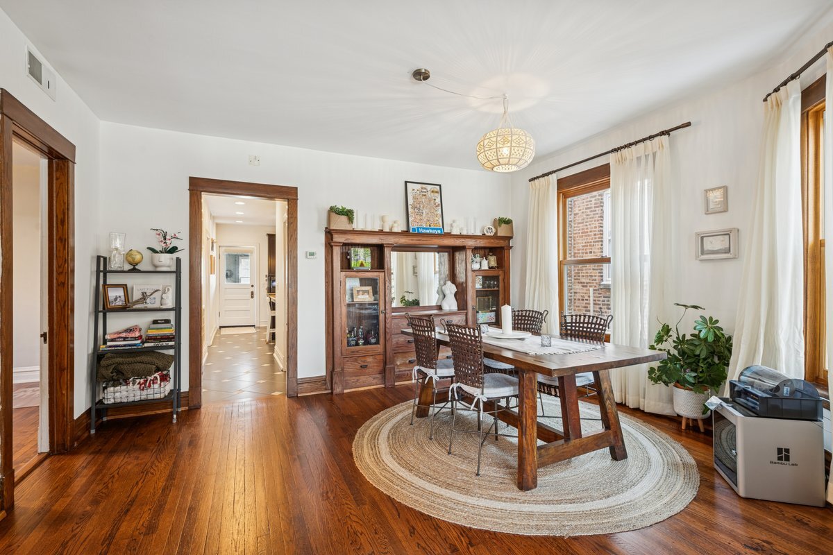 1122 S Oak Park Avenue