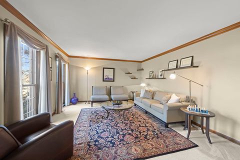 Tiny photo for 73 Venetian Way Circle, Wheaton, IL 60189 (MLS # 12504670)