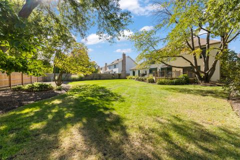 Tiny photo for 73 Venetian Way Circle, Wheaton, IL 60189 (MLS # 12504670)