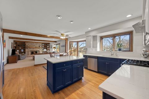 Tiny photo for 73 Venetian Way Circle, Wheaton, IL 60189 (MLS # 12504670)