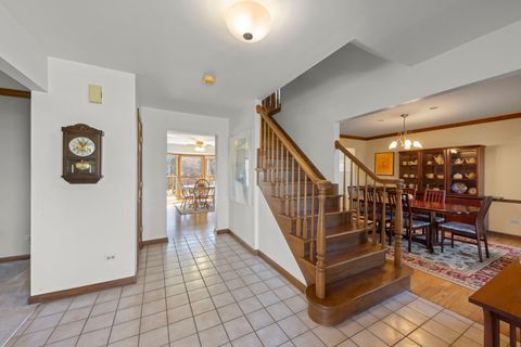 Tiny photo for 73 Venetian Way Circle, Wheaton, IL 60189 (MLS # 12504670)