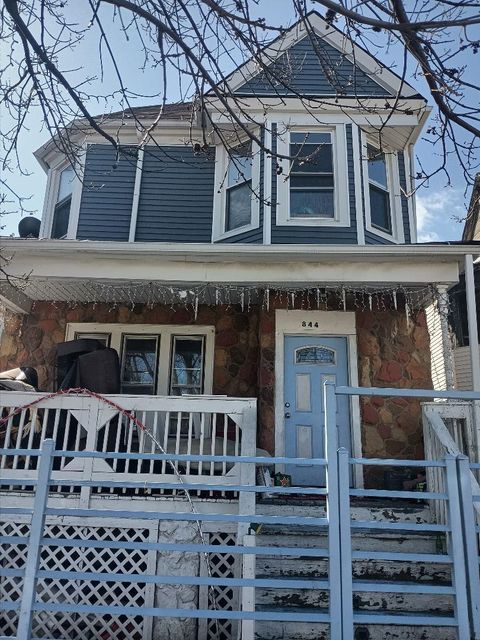 Photo of 844 N Laramie Avenue, Chicago, IL 60651 (MLS # 12488368)