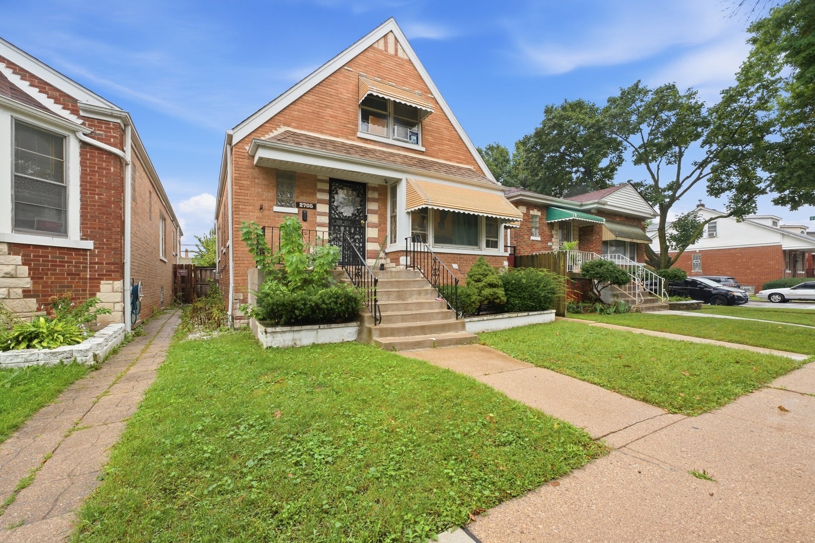 2705 N Menard Avenue