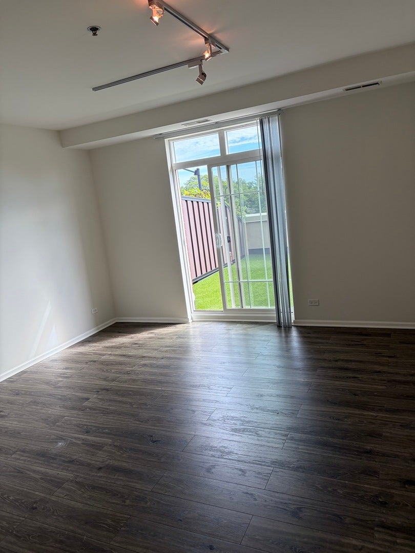 625 Deerfield Road 309