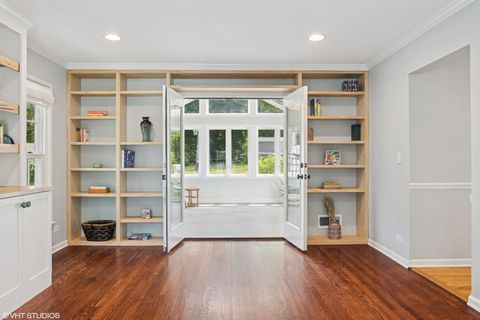 Tiny photo for 220 E Elm Street, Wheaton, IL 60189 (MLS # 12394074)