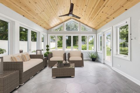 Tiny photo for 220 E Elm Street, Wheaton, IL 60189 (MLS # 12394074)