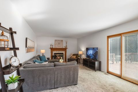Tiny photo for 509 W Hawthorne Boulevard, Mundelein, IL 60060 (MLS # 12572191)