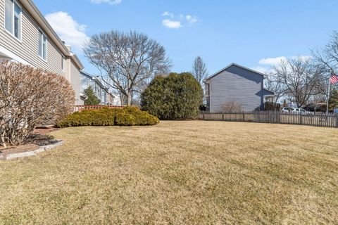 Tiny photo for 509 W Hawthorne Boulevard, Mundelein, IL 60060 (MLS # 12572191)